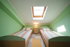 1 bedroom, WiFi, bed sheets - Studio apartment in a top location in Porec, 50 meters from the beach, air conditioned (Porec)