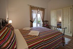 3 bedrooms, iron/ironing board, WiFi, bed sheets - Newly renovated Villa near Poreč with private pool and garden. Pet-friendly. (Susnjici)