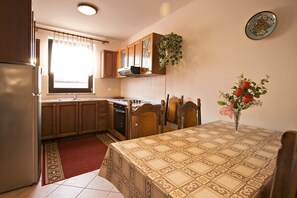Dining - Filipin / Apartment Filipin near the beach in Porec - Spadici (Porec)