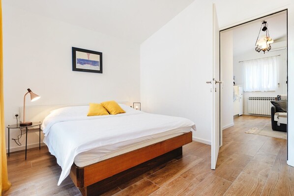 1 soverom, strykejern/-brett, wi-fi og sengetøy