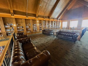 Interior - 2BR Suite at The Grand Castle Gym & Free Parking (Grandville)