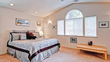 3 bedrooms, free internet, bed sheets