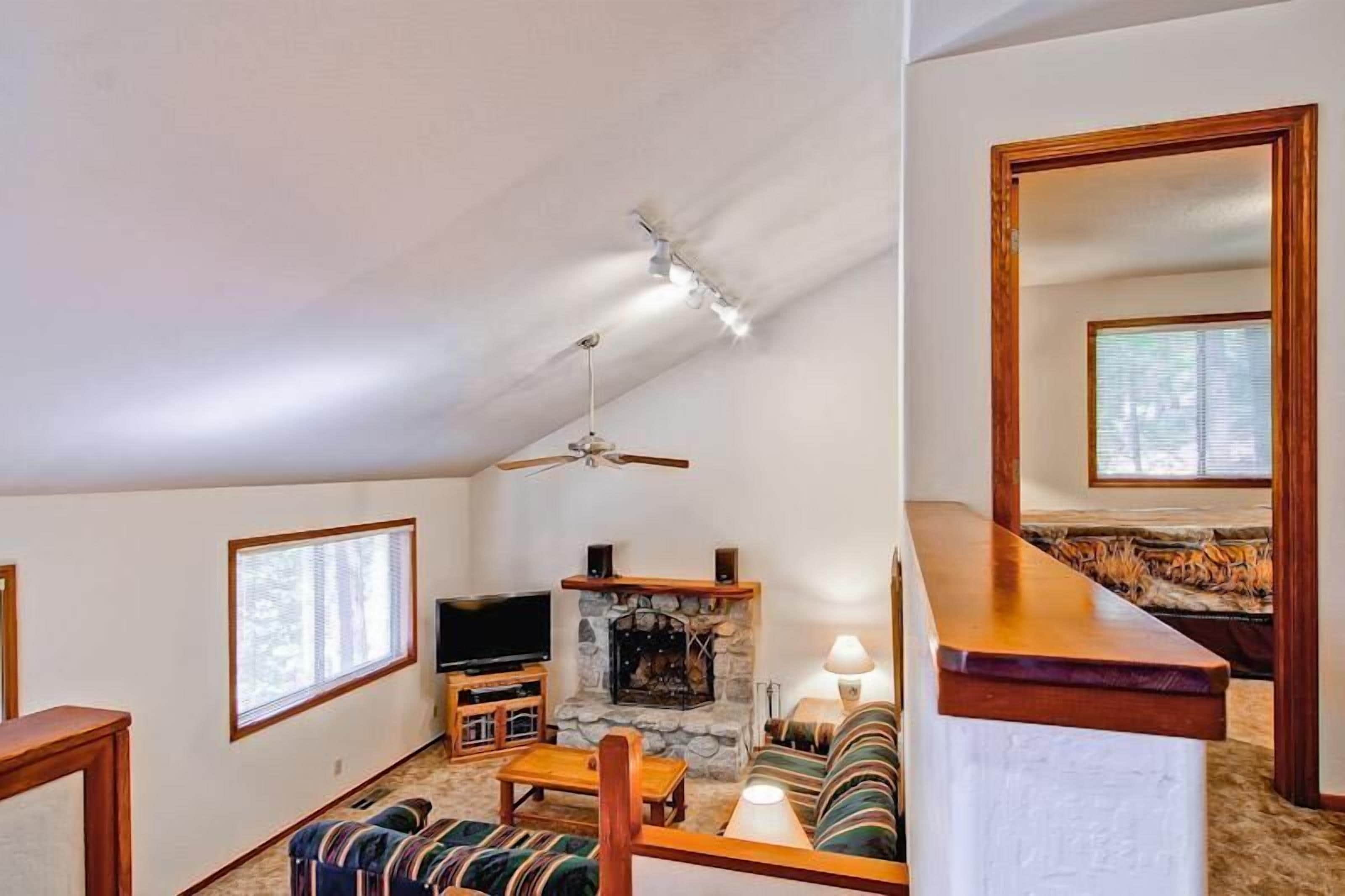 Televisio, takka, DVD-soitin