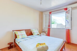 2 bedrooms, iron/ironing board, free WiFi, bed sheets - La Sapotille - Villa avec terrasse - Sainte Anne (Sainte-Anne)