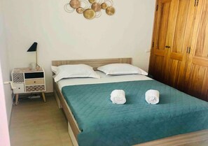 1 Schlafzimmer, Verdunkelungsvorhänge, Bügeleisen/Bügelbrett