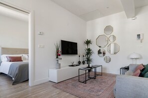 1 dormitorio, cuna de viaje, wifi gratis y ropa de cama