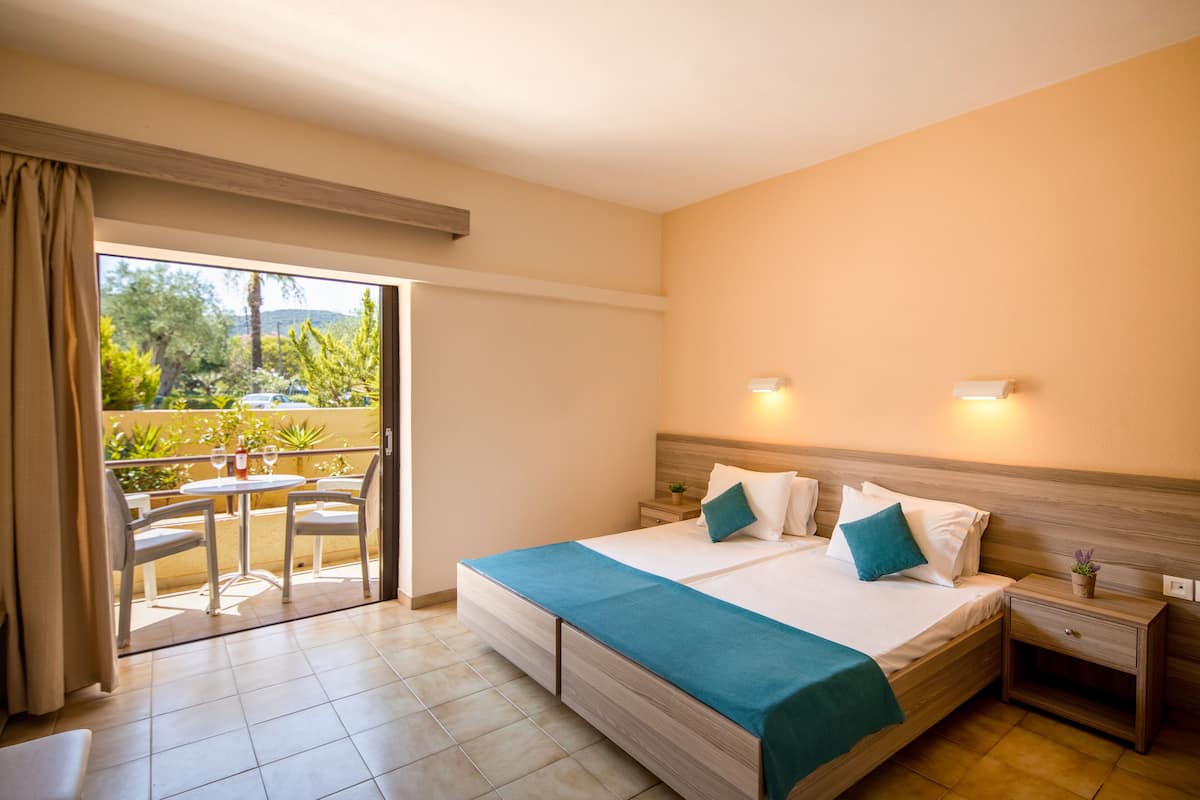 Studio | 1 bedroom, minibar, in-room safe, individually decorated