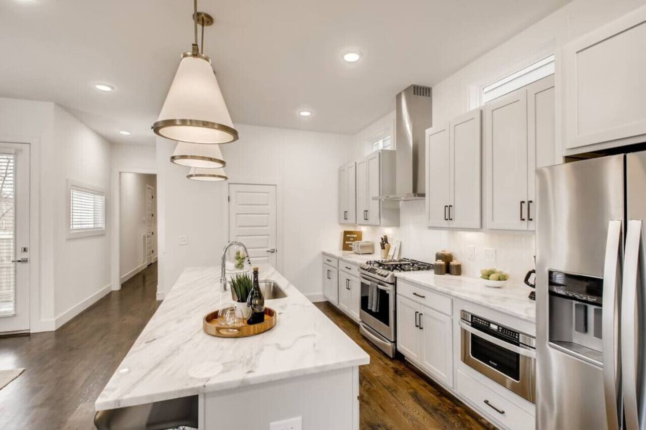 冰箱、微波炉、烤箱、炉灶