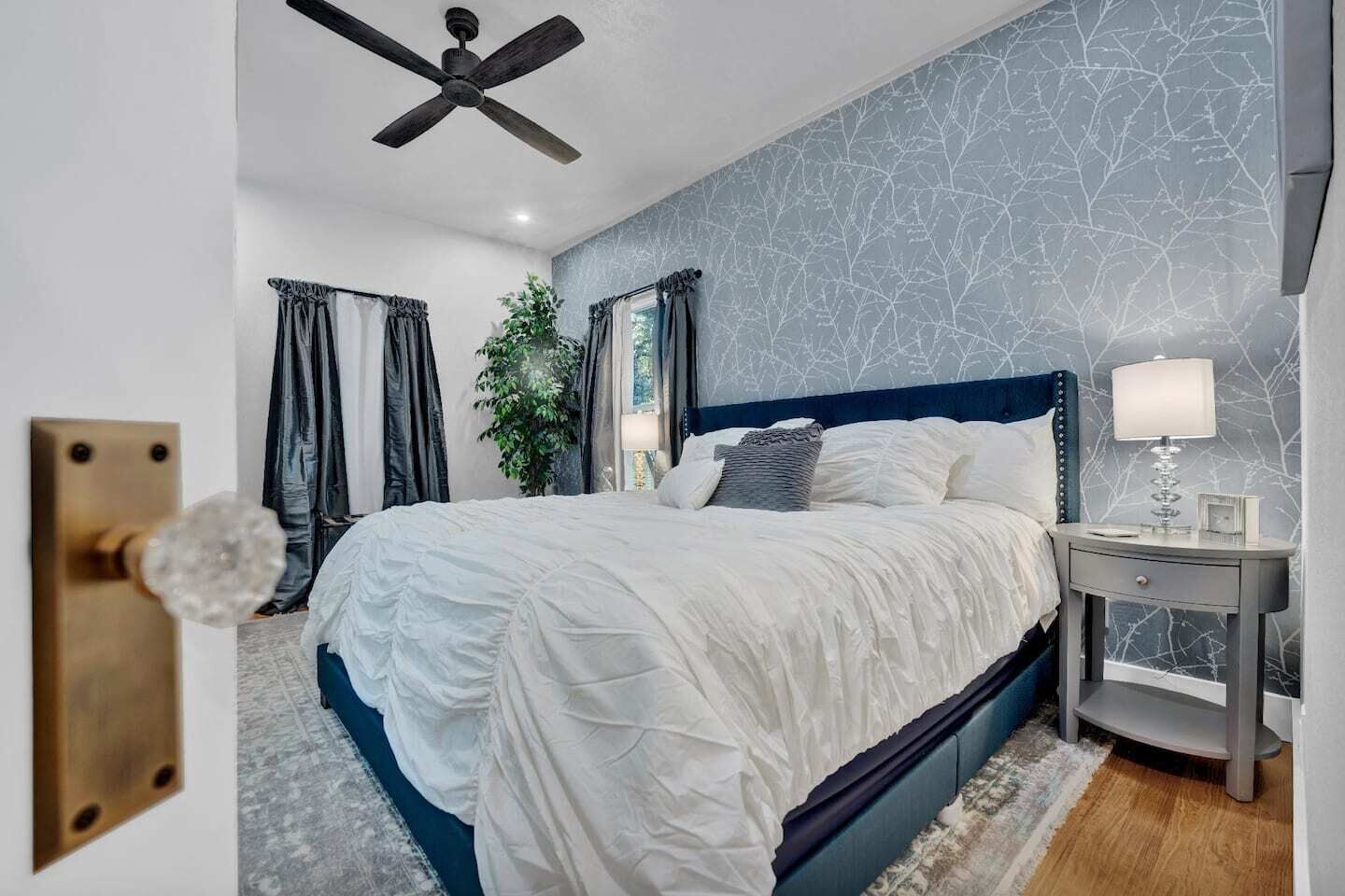 2 bedrooms, iron/ironing board, travel crib, free WiFi