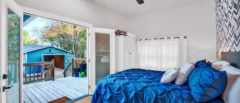 Iron/ironing board, travel cot, free WiFi, bed sheets