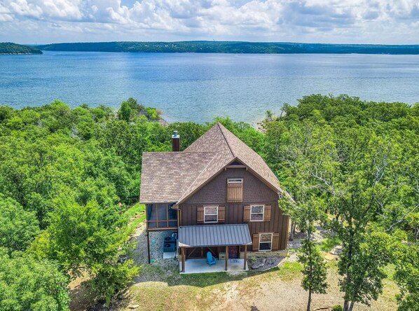 Exterior - Luxury Lakefront Home w/ Stunning Views, Steps to Lake and Private Cove (Eufaula)