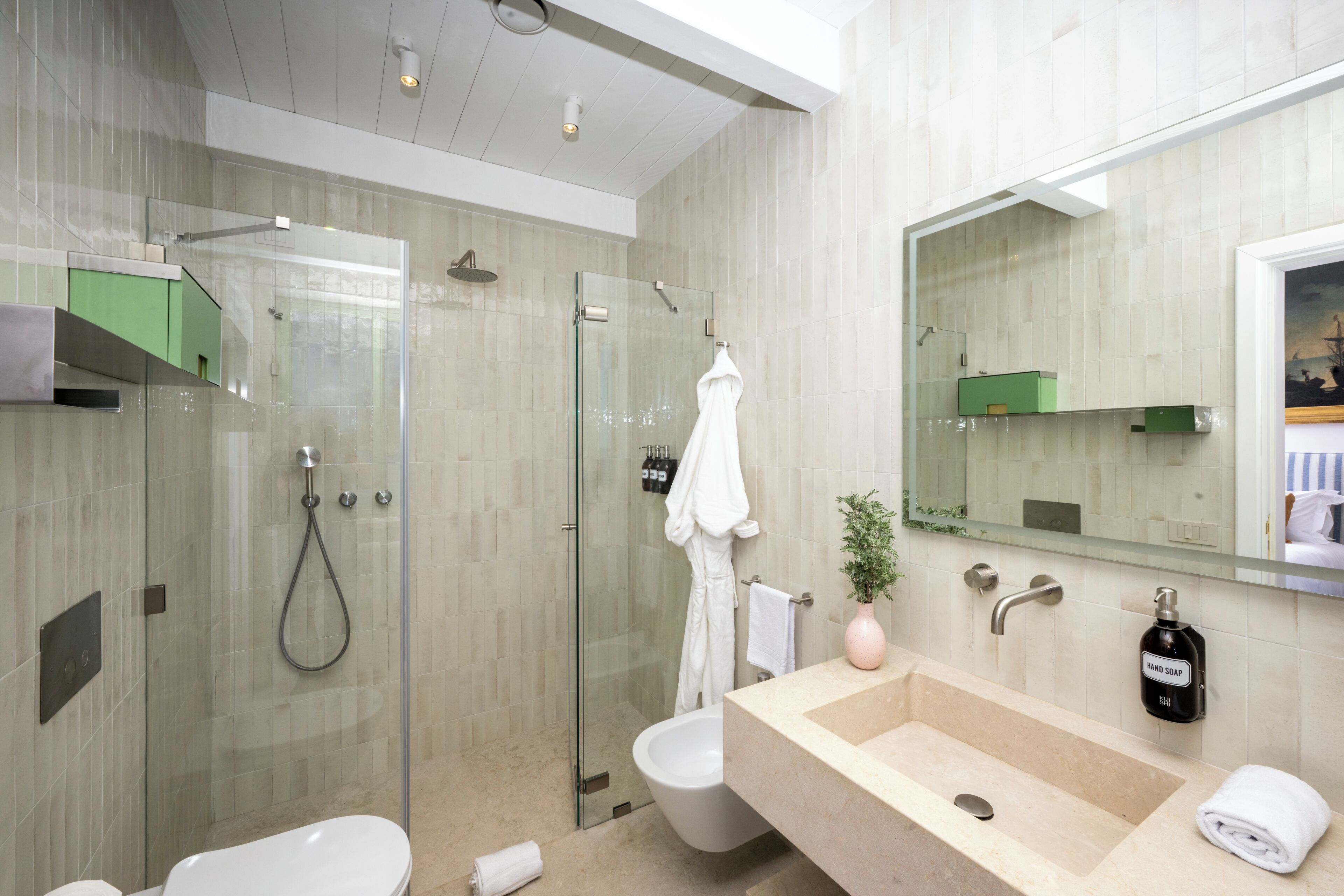 Classic Room, Balcony, Sea View | Bathroom | Shower, hair dryer, slippers, towels