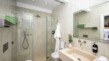 Classic Room, Balcony, Sea View | Bathroom | Shower, hair dryer, slippers, towels