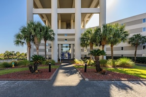 Exterior - Amazing Oceanfront Condo @ NH Tower Kingston-Indoor Pool/Hot Tub, Outdoor Pool (Myrtle Beach)