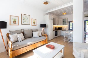 Smart TV, books - Nefeli Villa