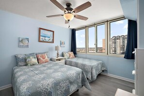 2 bedrooms, Egyptian cotton sheets, iron/ironing board, free WiFi