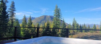 Glacier Majesty · Getaway Next Door to Glacier National Park