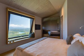 3 bedrooms, iron/ironing board, free WiFi - Villa Grand Horizon with Pool (Pazin)