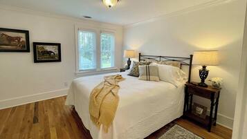 3 chambres, fer et planche à repasser, Wi-Fi gratuit, draps fournis