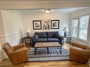 TV, fireplace, offices