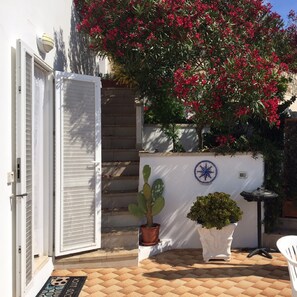 Terrace/patio - Conti Holiday Homes - Oleander with terrace overlooking the sea (Ponza)
