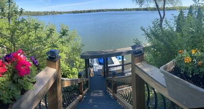 Pet Friendly Huge Lake Front Home with Stunning Views