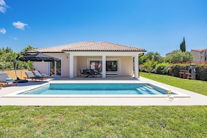 Piscine extérieure