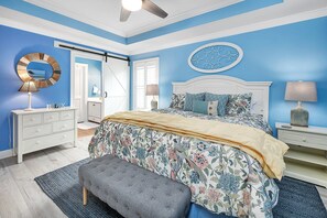 3 makuuhuonetta, silitysrauta/-lauta, ilmainen Wi-Fi, vuodevaatteet