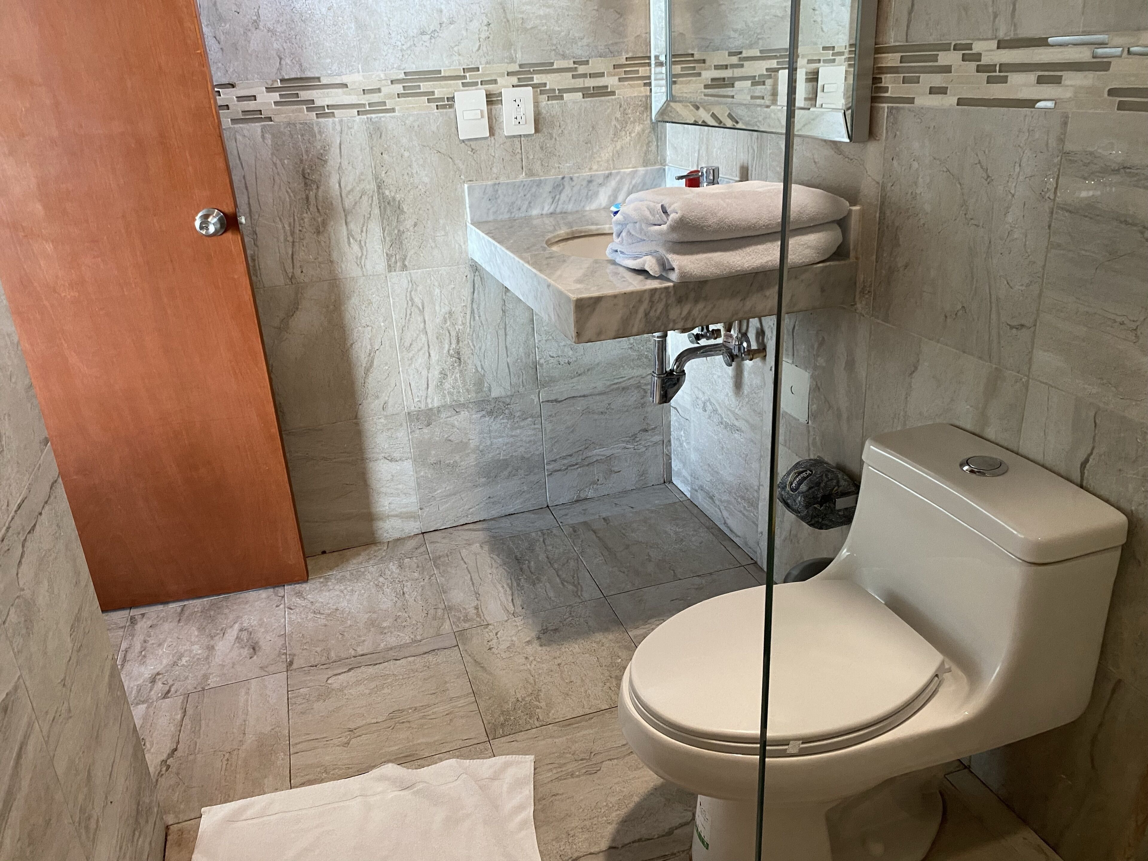 Photo - Cuxos Hotel Beachfront