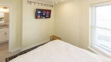 2 quartos, escrivaninha, ferros/tábuas de passar roupa, Wi-Fi