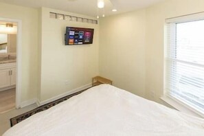 2 soverom, skrivebord, wi-fi og sengetøy