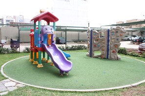 Children's area - pacific ocean view (San Miguel)