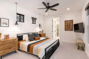 3 chambres, fer et planche à repasser, Wi-Fi gratuit, draps fournis