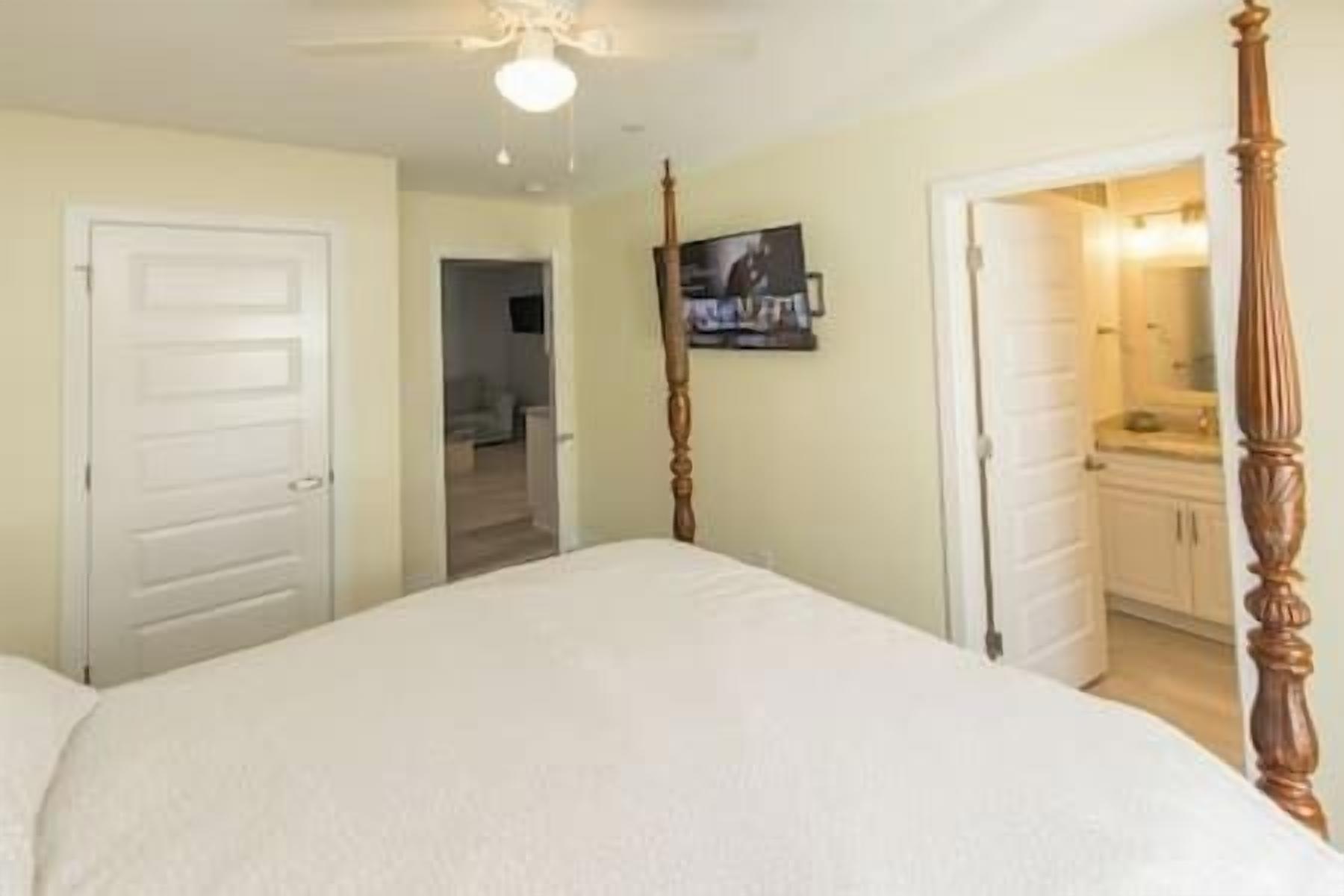 2 quartos, ferros/tábuas de passar roupa, Wi-Fi, roupa de cama