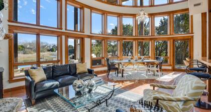 The Retreat at Crystal Creek - 8 miles to Downtown