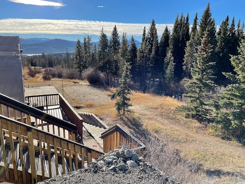 Mountain Views, Adjacent to White River National Forest, Renovated Ski Condo