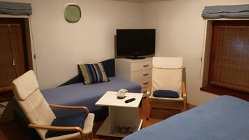2 habitaciones, tabla de planchar con plancha, wifi y ropa de cama
