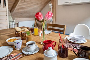 Dining - "The House by the Pond" for 20 people, with Garden, Wi-Fi & Pond (Krakow am See)