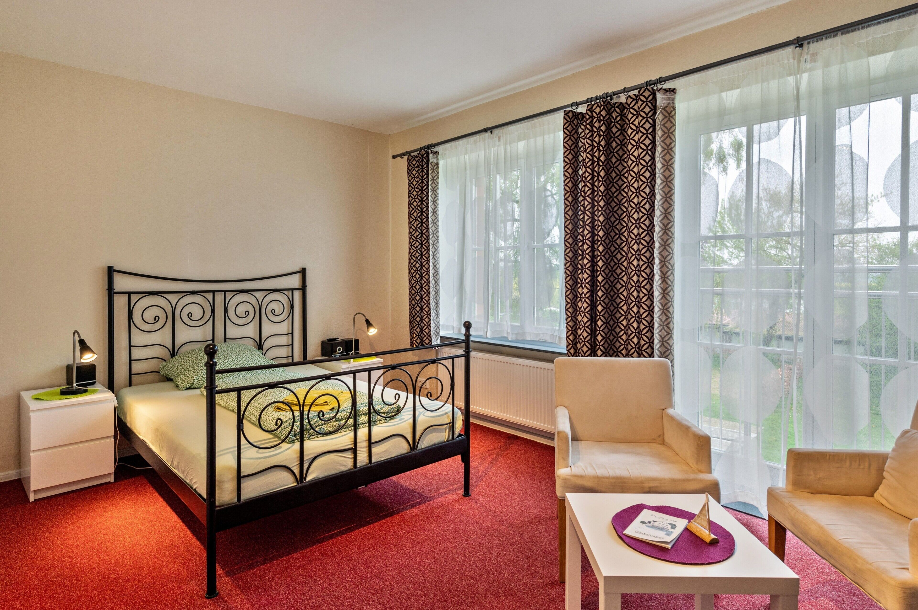 7 Schlafzimmer, Bügeleisen/Bügelbrett, kostenloses WLAN, Bettwäsche