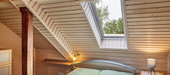"Het huis aan de vijver" voor 20 personen, met tuin, Wi-Fi & vijver
