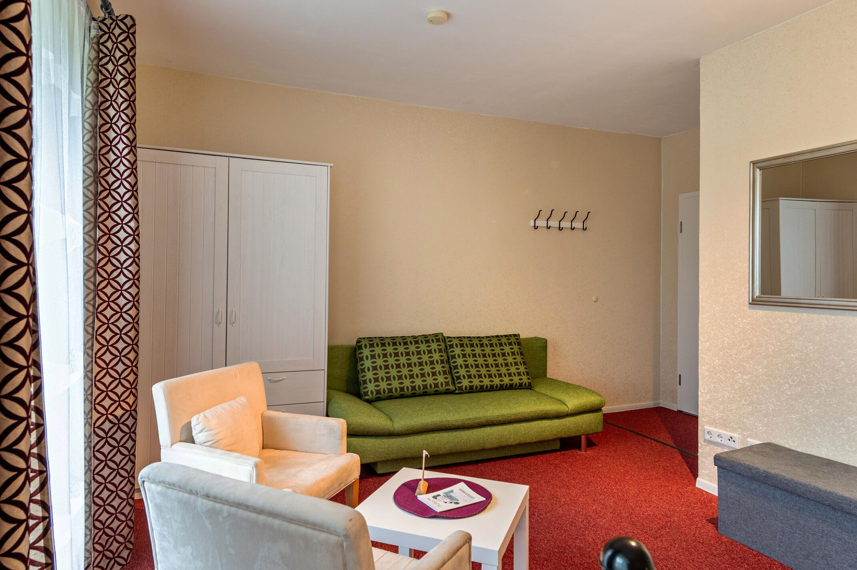 TV, DVD player, table tennis, stereo