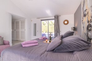 4 Schlafzimmer, Bügeleisen/Bügelbrett, kostenloses WLAN, Bettwäsche