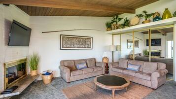 TV, fireplace, DVD player