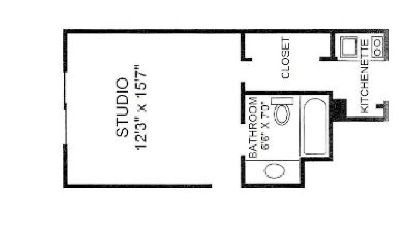 Indretning af et studielejlighedsmiljø måler 3,7 x 4,0 meter. Indeholder badeværelse med brusebad, toilet og vask, samt et tekøkken og et skab.