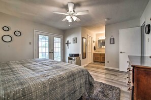 2 habitaciones, escritorio, internet y ropa de cama 