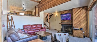 Warm Townhome w/ Sauna at Angel Fire Ski Lift