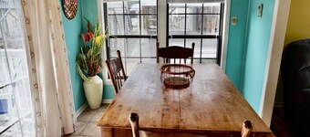 Oceanlakes Bright Cozy House, 5 minutes walk to beach