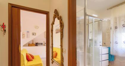 Central Apartment “Santantioco” near the Beach with Wi-Fi, A/C, Balcony