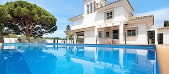 Villa Virgen del Camino by the Beach with Pool, Terrace, and Garden
