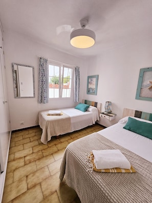 3 chambres, fer et planche Ă repasser, Wi-Fi gratuit, draps fournis